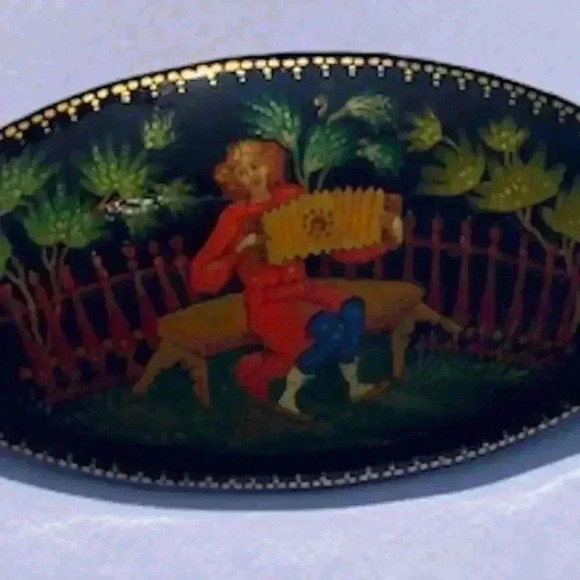 Vintage Russian Palekh Lacquer Brooch Pin Hand Painted Folk Art - Picture 2 of 7